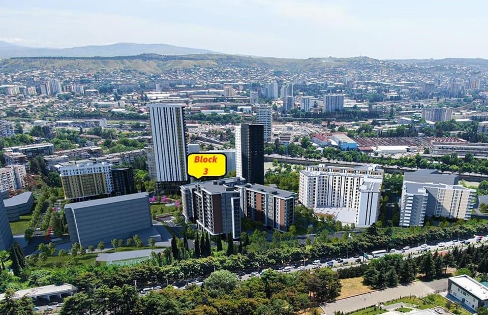 Property building, Bird's eye view, City view, Mountain view, Street view, Location