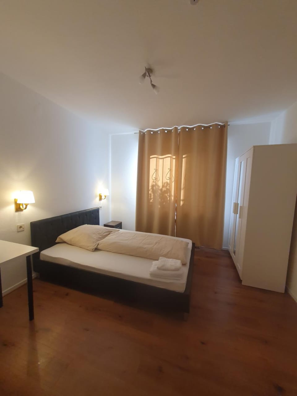Shower, Toilet, Bed, Neighbourhood, Winter, Photo of the whole room, Decorative detail, Bedroom, Communal kitchen, dishwasher, furniture, furniture, furniture, hair dryier, heating, heating, internet, internet, internet, oven, soundproof, toaster, towels, towels, wardrobe, washing machine, kitchen