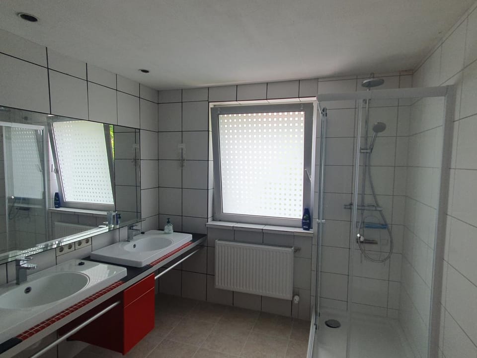 Shower, Bathroom, hair dryier, heating, heating, soundproof, towels, towels