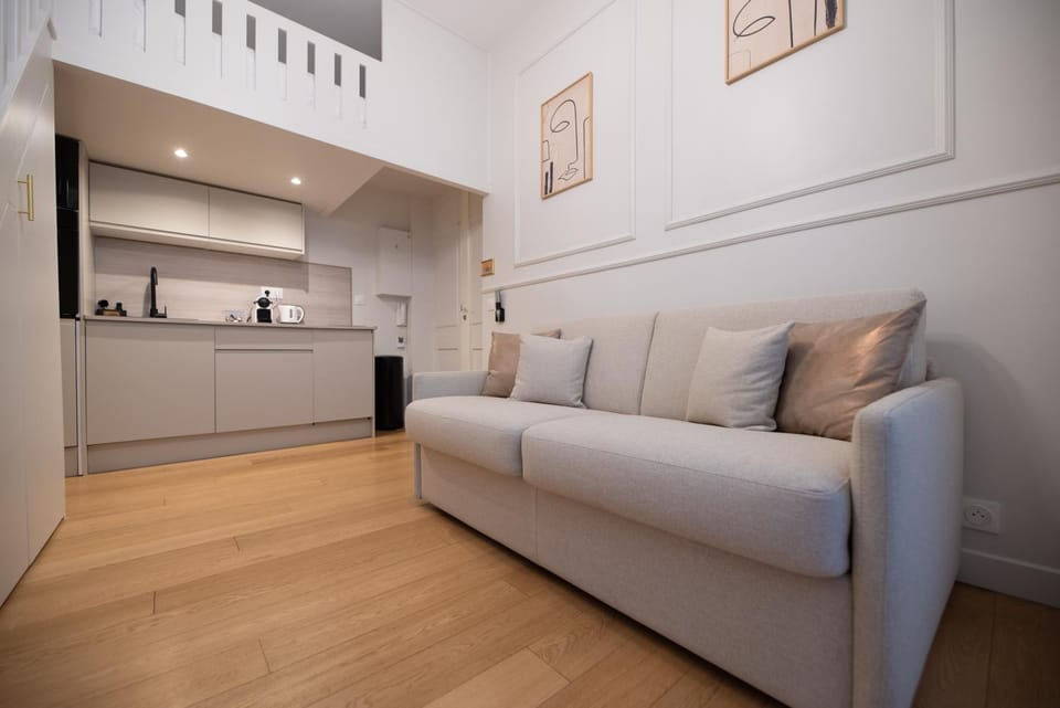 Kitchen or kitchenette, Living room