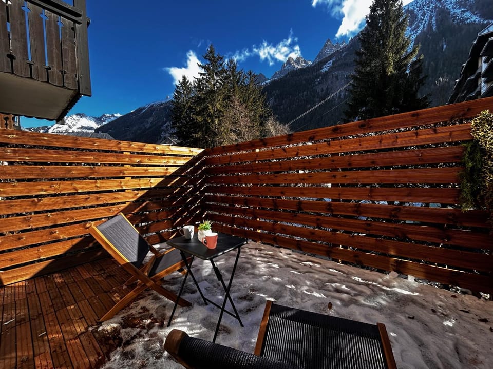 Jonquille 2 - Centre - Terrasse Privee - Vues Apartment in Chamonix