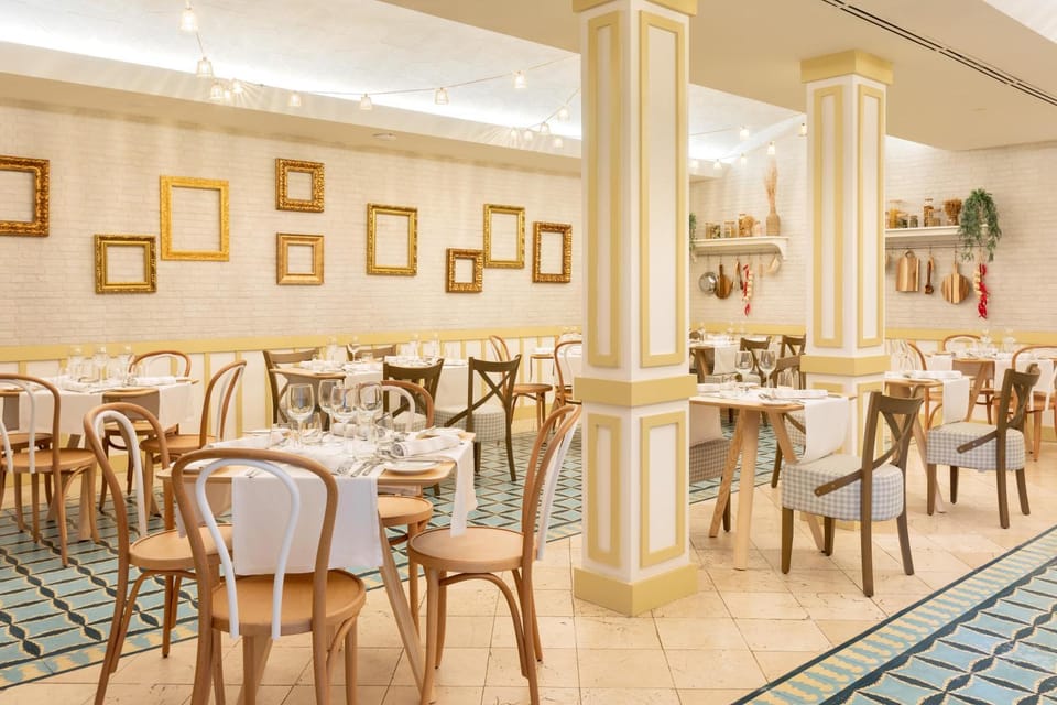 Restaurant/places to eat, Restaurant/places to eat