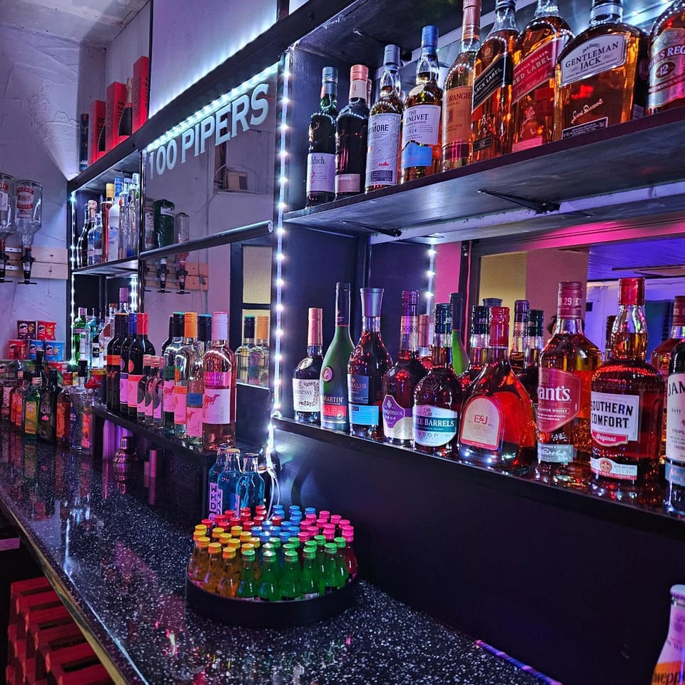 Lounge or bar, Drinks