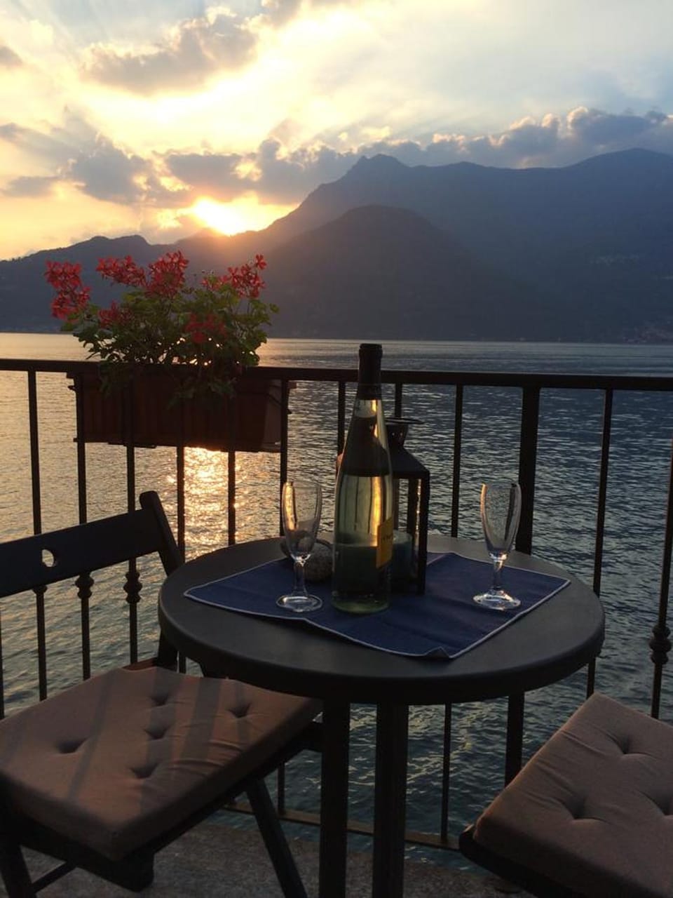 Spring, Balcony/Terrace, Food and drinks, Lake view, Sunset