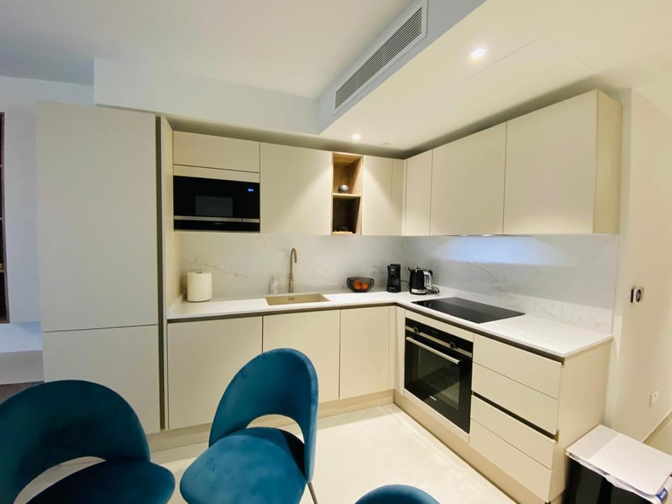 Kitchen or kitchenette, Dining area, dishwasher, oven, stove, toaster