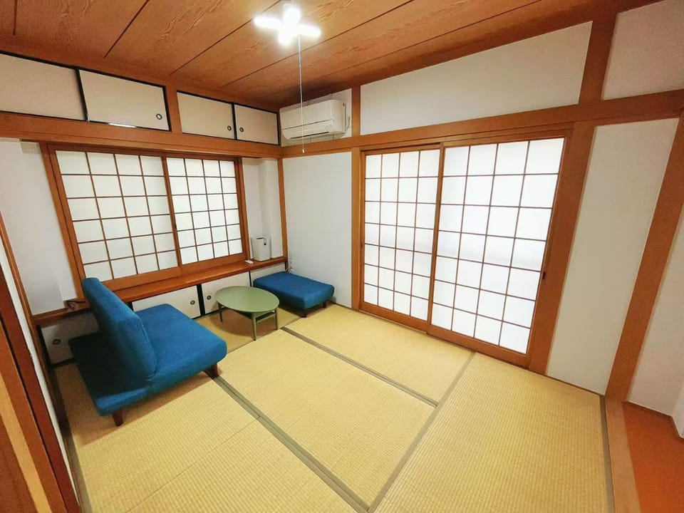 Seating area, Bedroom