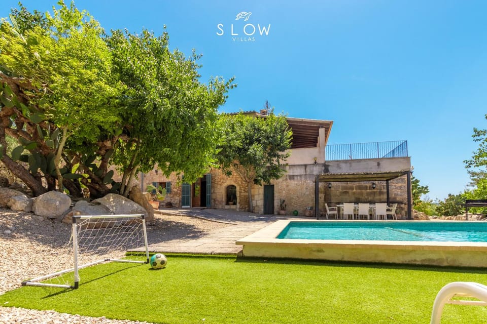 Villa Bandris by Slow Villas Villa in Llevant