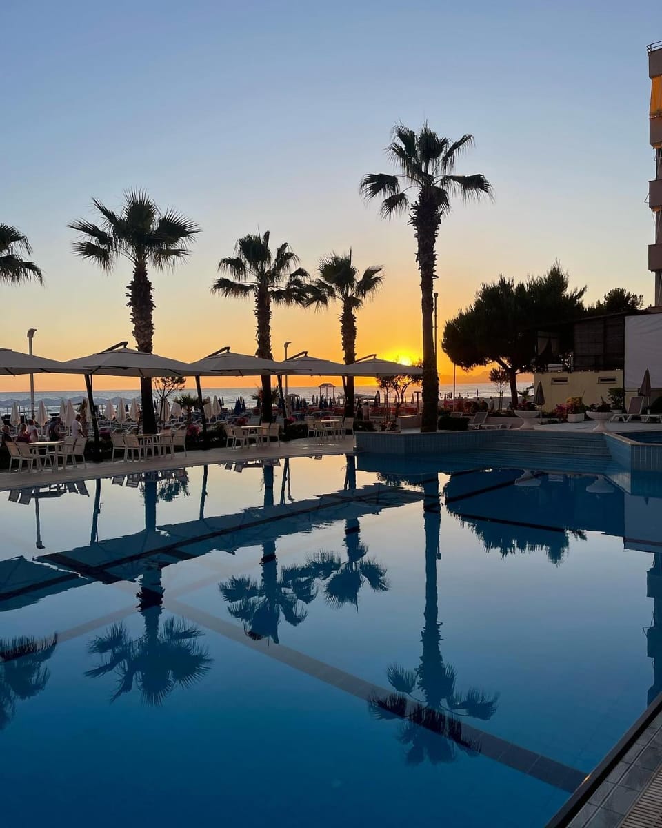 Swimming pool, Swimming pool