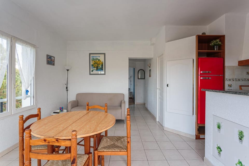 Artzain appartement au calme à mi chemin entre la mer et la campagne Apartment in Hendaye
