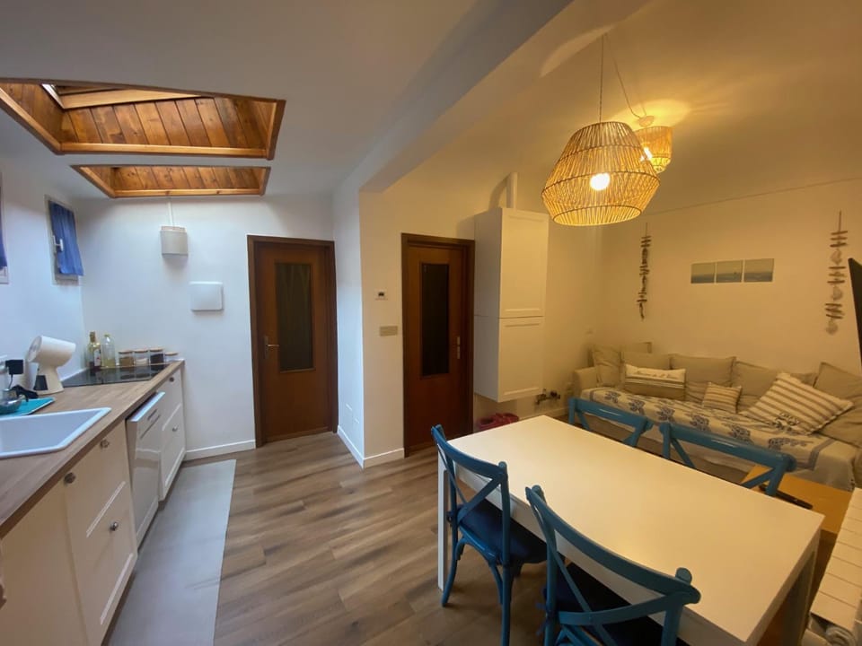 Kitchen or kitchenette, Living room, Dining area