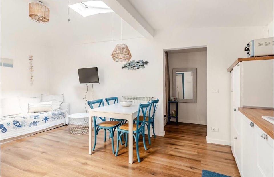 Terrazza sui tetti a un passo dal mare Apartment in Albissola Marina