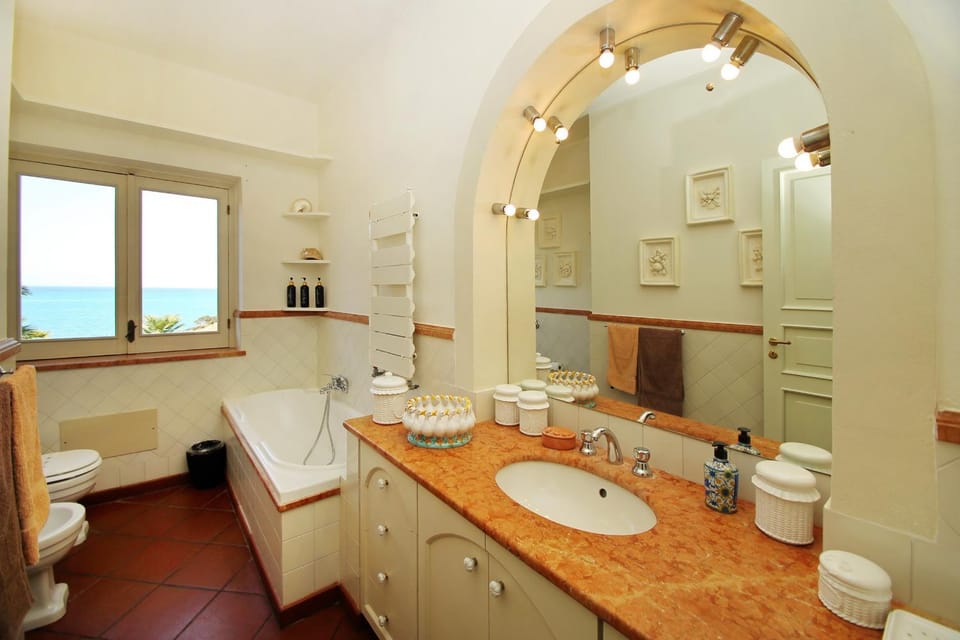 Villa Faraglioni fronte spiaggia Villa in Cefalu