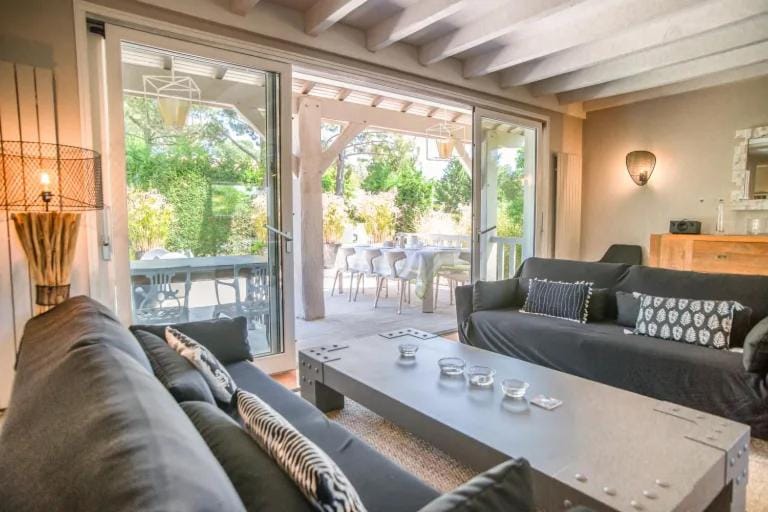 Superbe villa de plage avec piscine chauffée et jacuzzi proche des plages Villa in La Teste-de-Buch