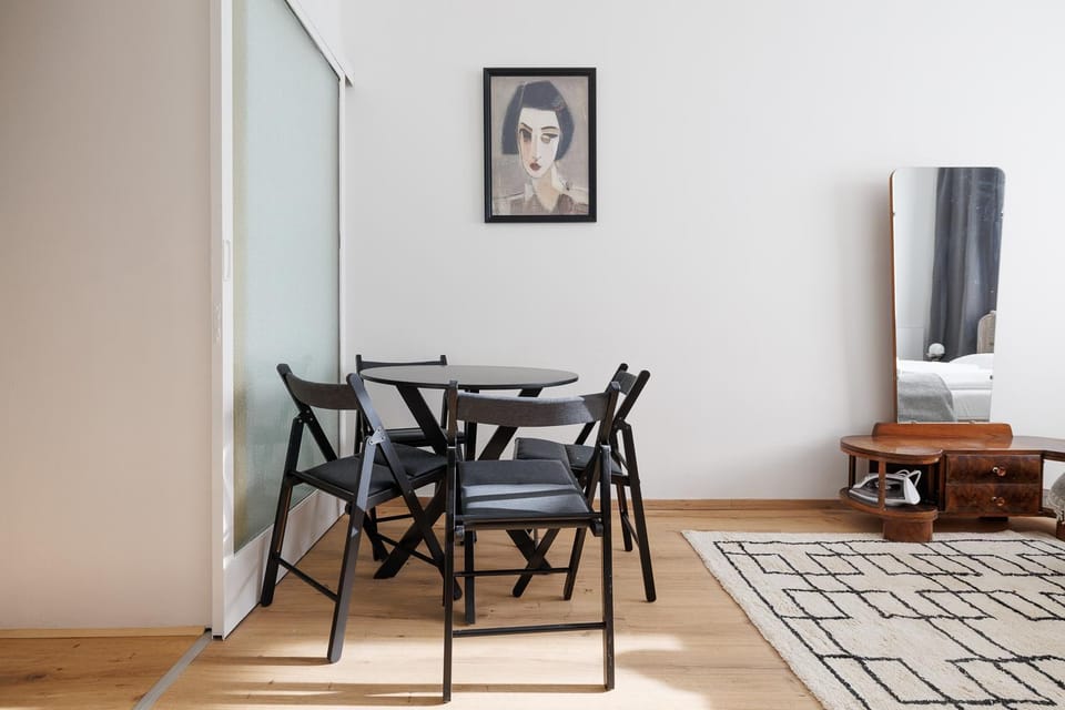 Seating area, Dining area