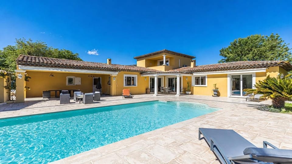 Villa provençale sur Vence avec Piscine privée Villa in Vence