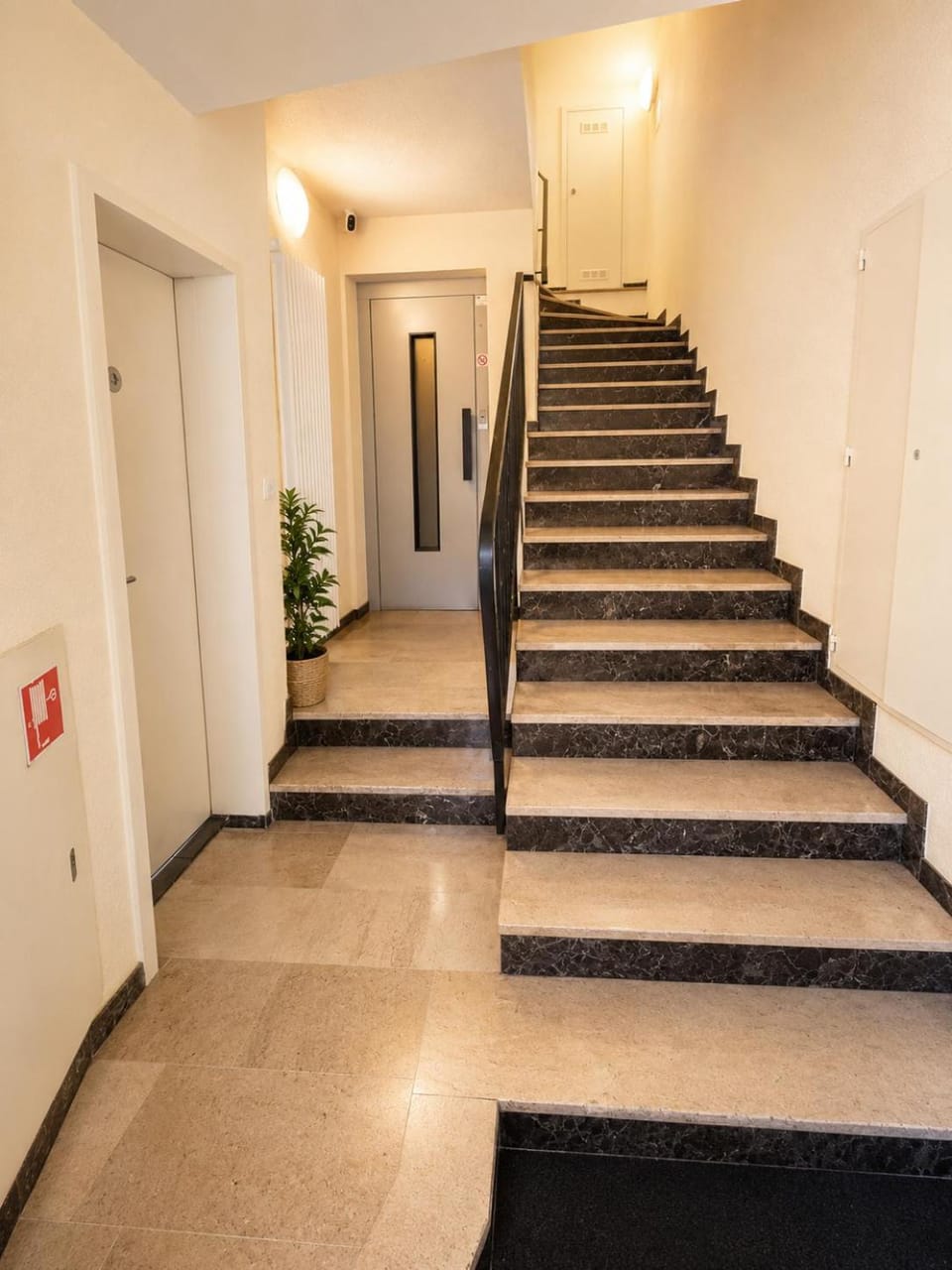 KB CityRooms Self-Check-In Inn in Lucerne