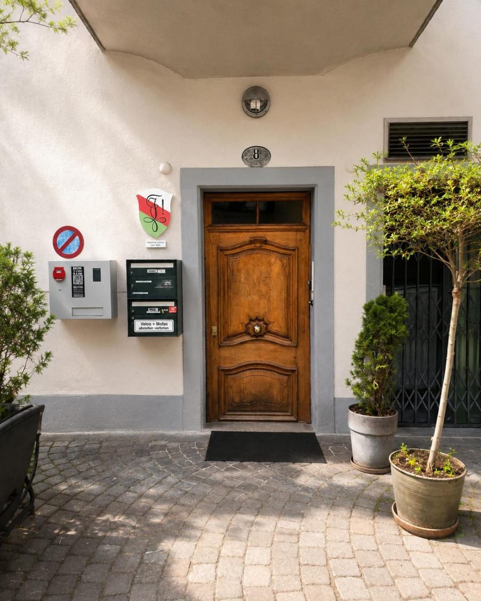 KB CityRooms Self-Check-In Inn in Lucerne