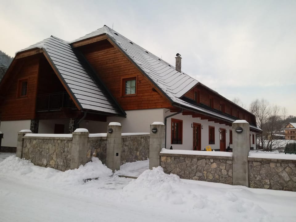 Property building, Off site, Day, Winter