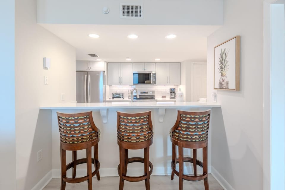 Gullwing #803 by Sun Palace Vacations Apartment in Estero Island