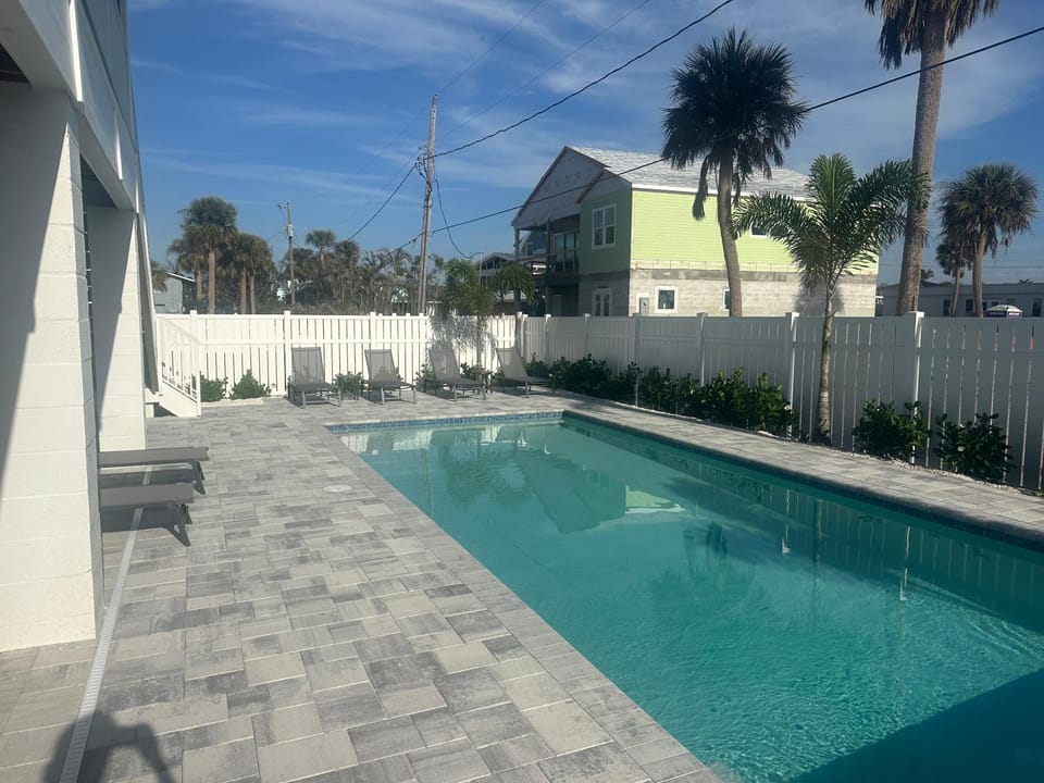 Holiday Everyday by Sun Palace Vacations House in Estero Island