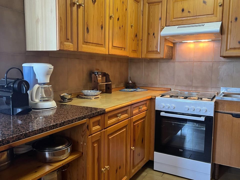 Coffee/tea facilities, Kitchen or kitchenette
