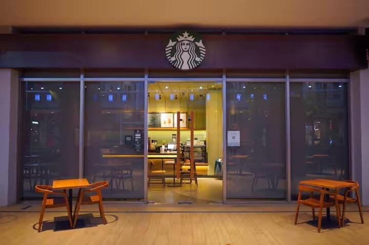 Apt Tokyo Riverside PIK2 Tower Akhibara with Seaviews & Netflix by Damaresa Apartment in West Java