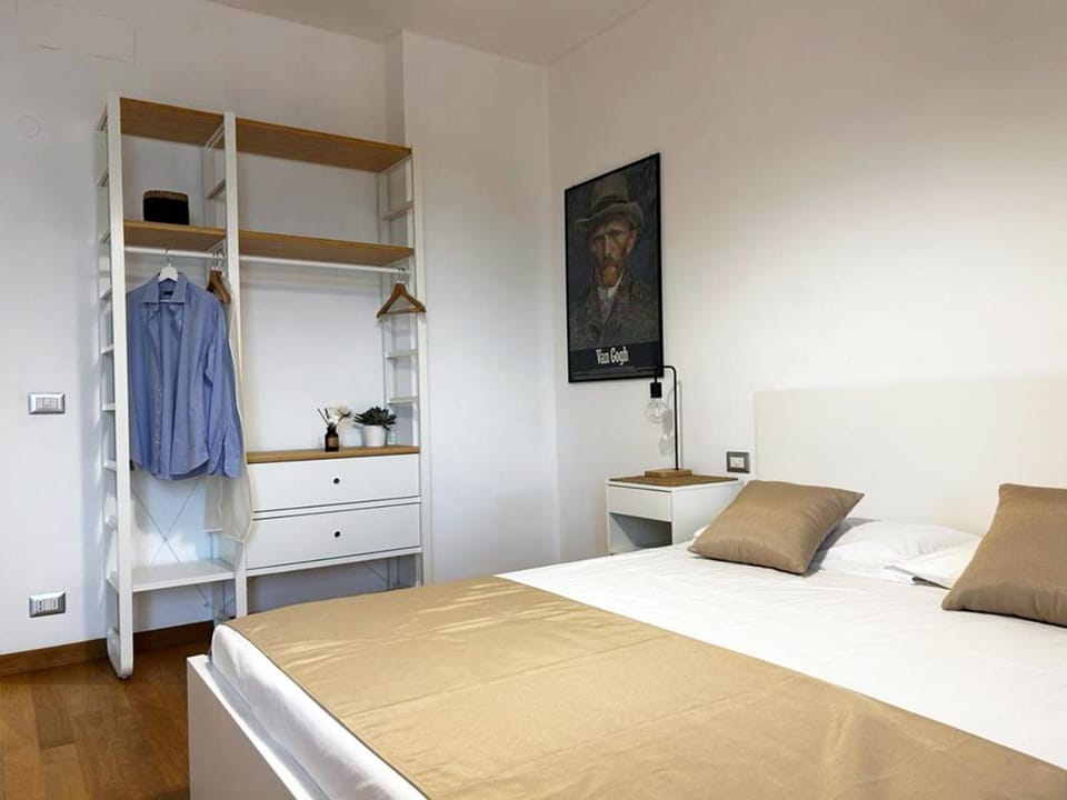 Bed, Photo of the whole room, Bedroom, towels, wardrobe