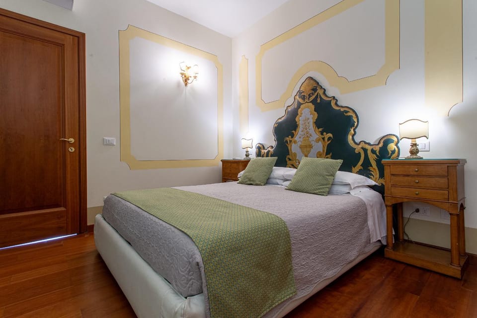 Bed, Decorative detail, Bedroom, locker