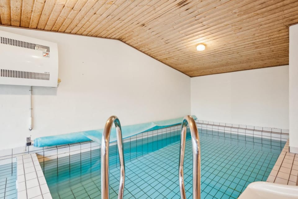 Spacious And Inviting Pool House With Spa, Sauna, Rooftop Terrace And Room For The Whole Family Just 300 Metres From The Water And Close To House in Central Denmark Region
