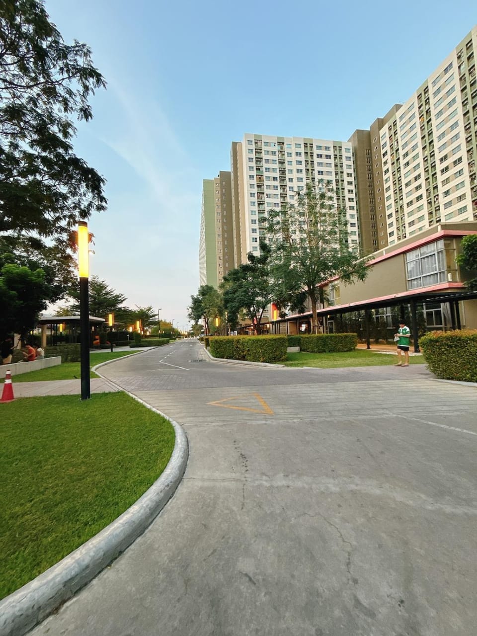 2BR - MRT Lak Song 5 Minute - Garden-Gym-Pool-wifi Apartment in Bangkok