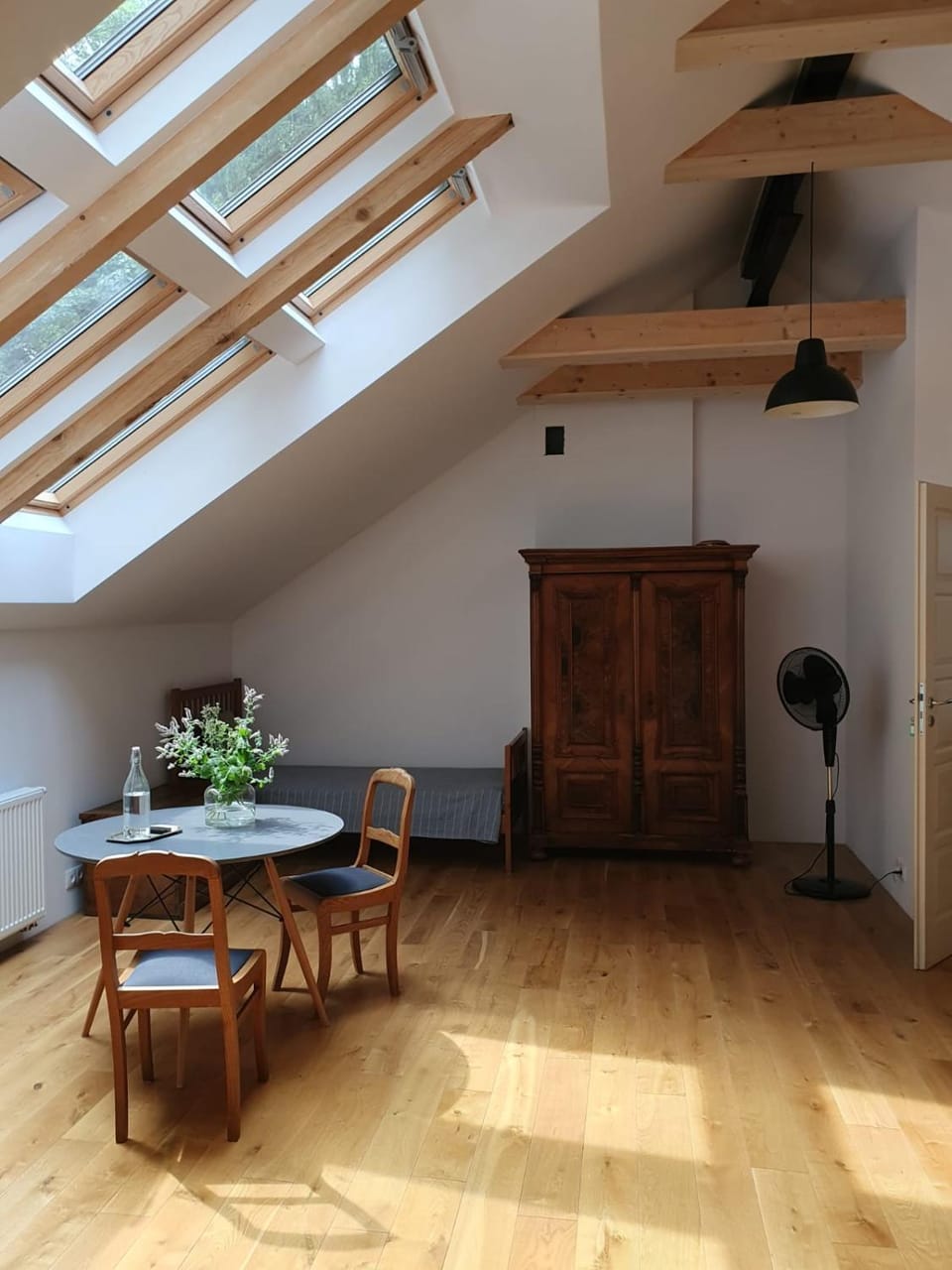 View (from property/room), Photo of the whole room, Seating area