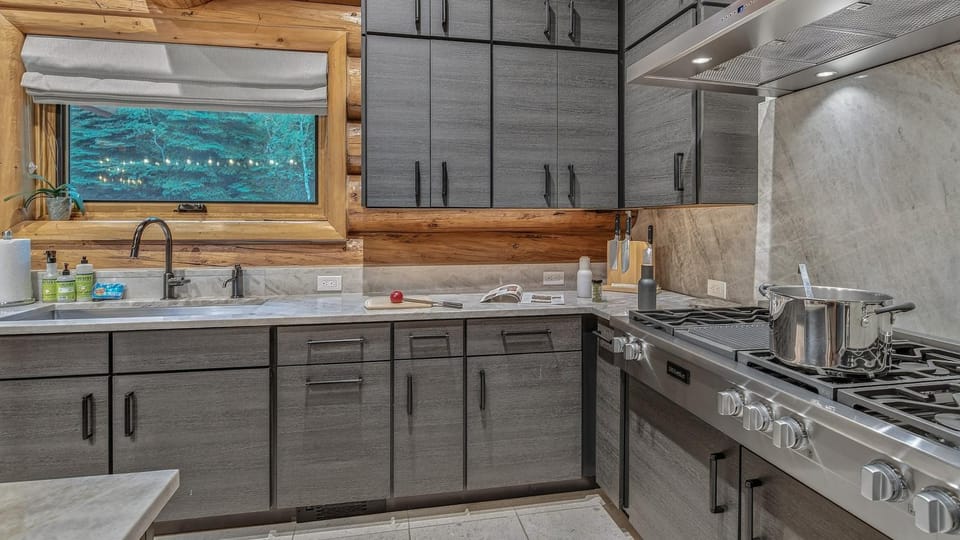 furniture, microwave, oven, stove, kitchen