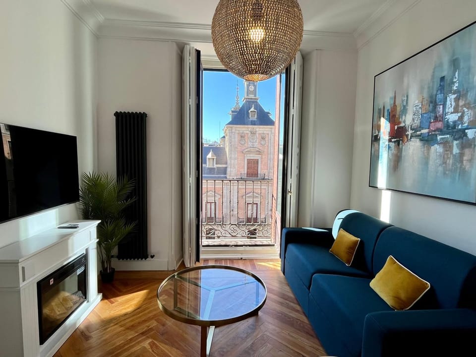 Communal lounge/ TV room, TV and multimedia, Living room, fireplace