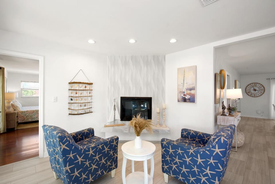 Gone Coastal by Sun Palace Vacations House in Estero Island
