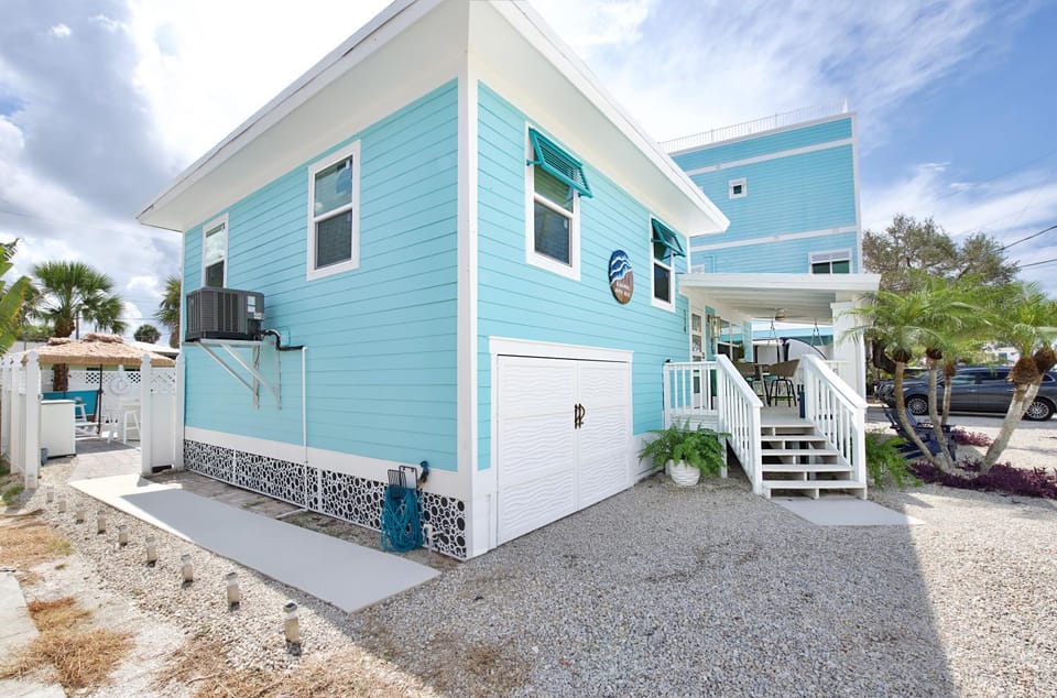 Bluewaters Resort by Sun Palace Vacations House in Estero Island