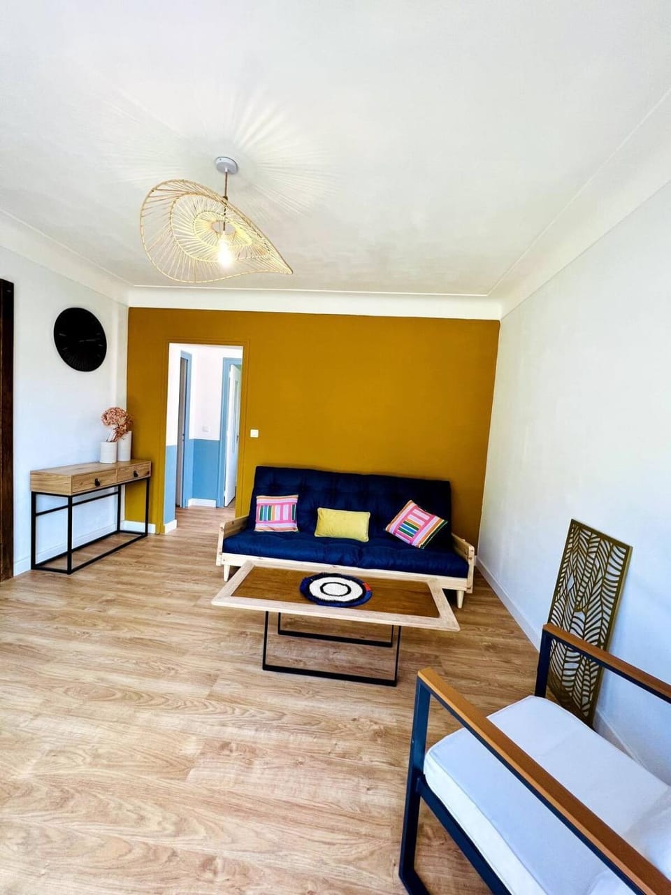 Living room, Seating area