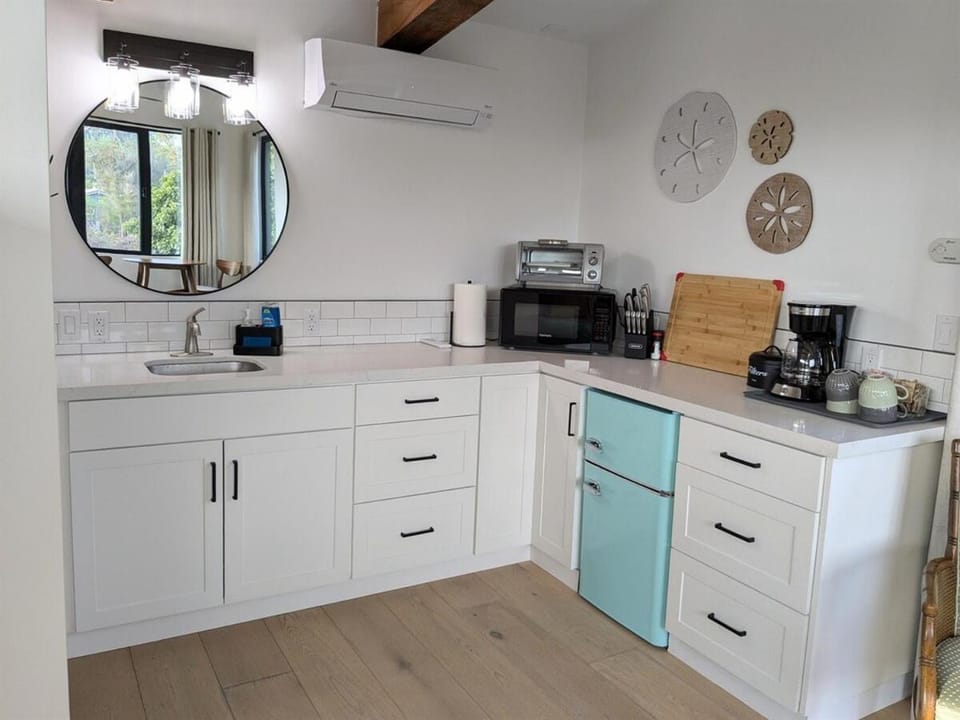 Newly Built, secluded, and tranquil Nest in Olivenhain Apartment in Encinitas