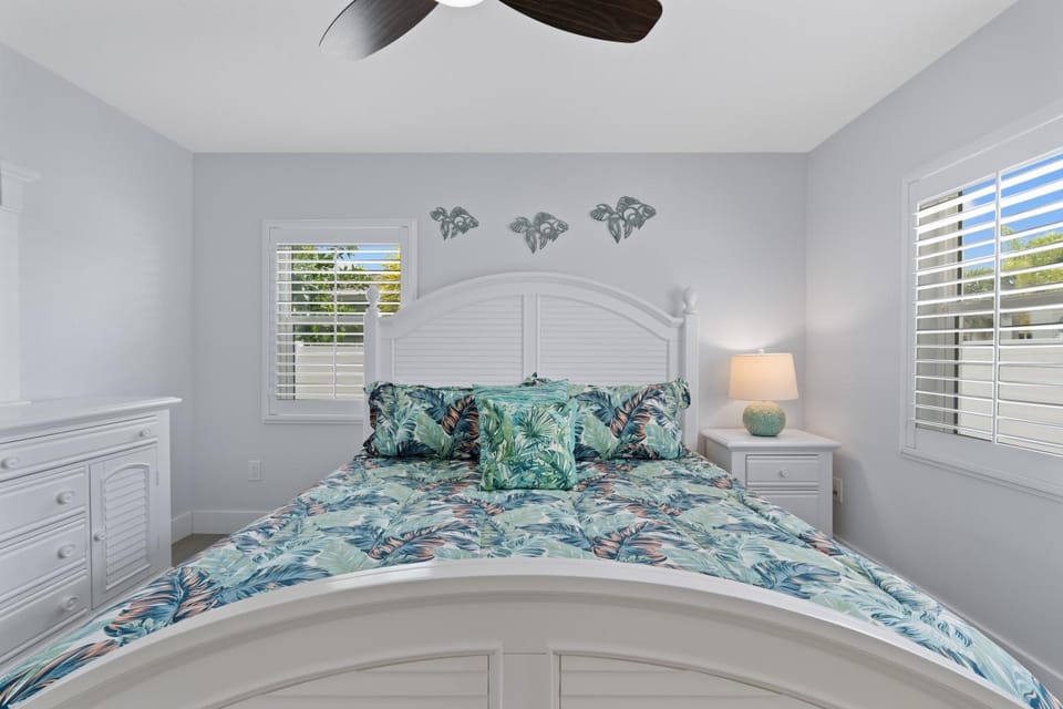 Ocean Breeze by Sun Palace Vacations House in Estero Island