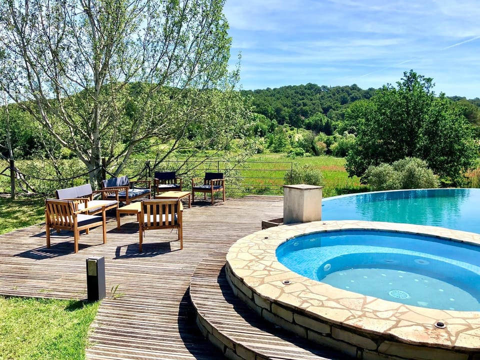 Villa Provençale - Rognes campagne d'Aix en Provence Villa in Rognes