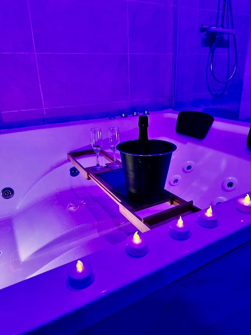 Hot Tub, Spa and wellness centre/facilities