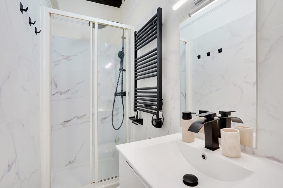 Le Marais charmant Apartment in Paris