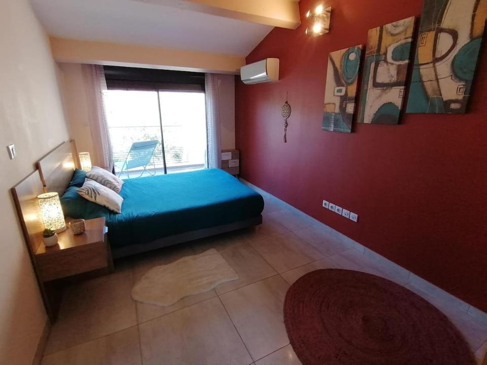 Bedroom, air conditioner