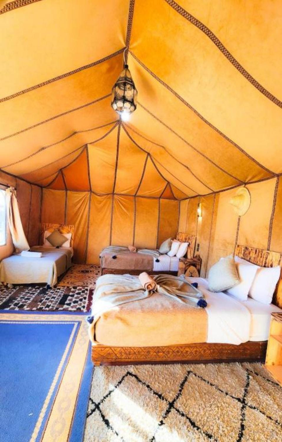Bed, Photo of the whole room, Seating area