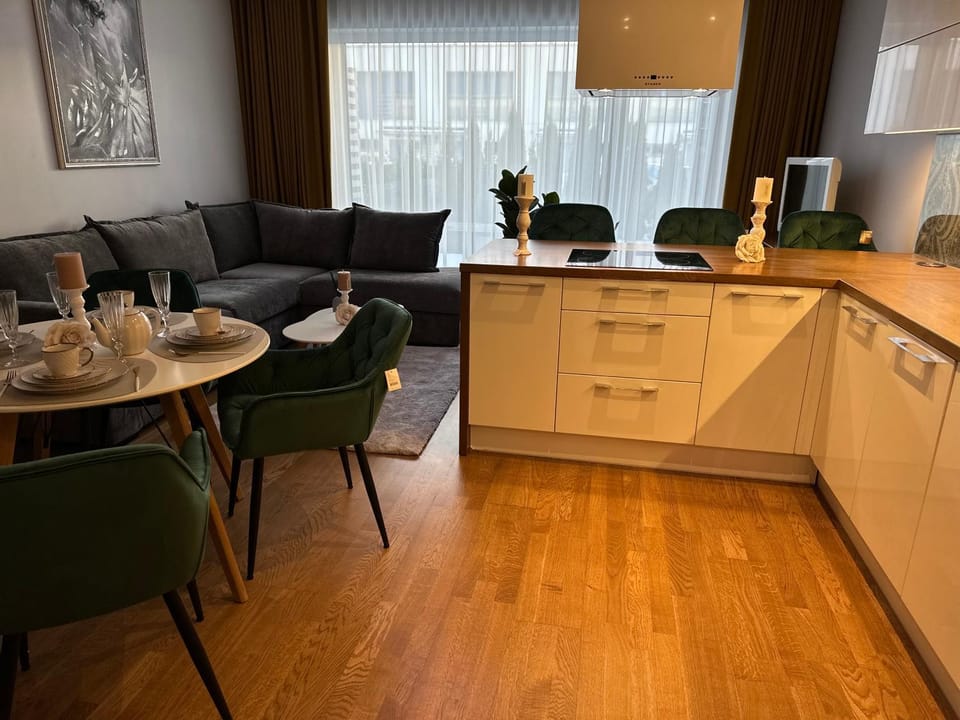 Kitchen or kitchenette, Living room, Dining area