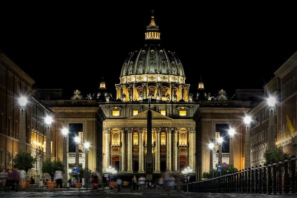 Nearby landmark, Night, Location