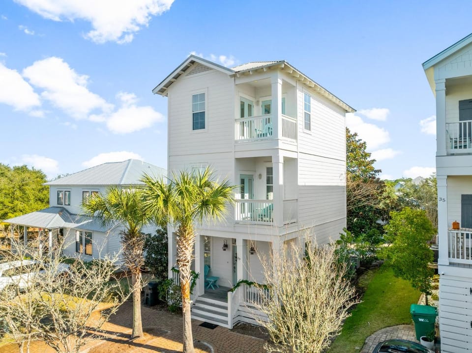 Property building, Day, Neighbourhood, Garden, Garden view, Street view