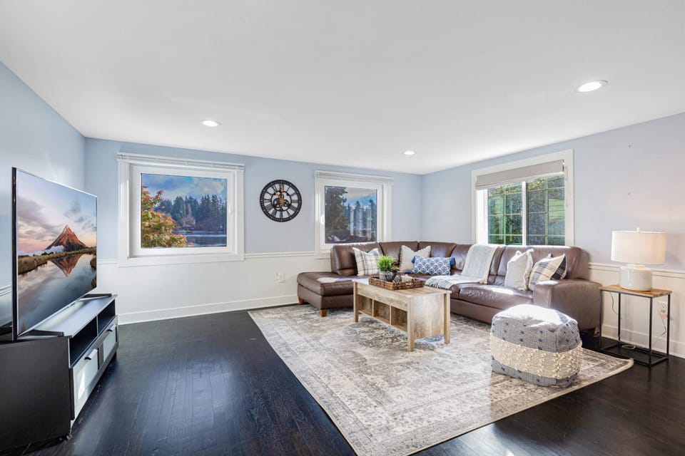 Lakefront cottage with AC House in Federal Way