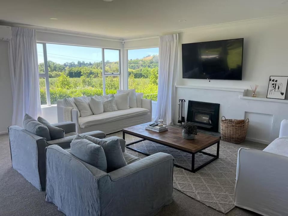 Wineries and cycle tracks on your doorstep House in Havelock North