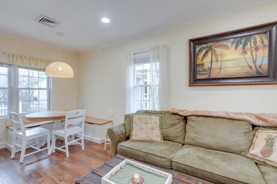 Walk to Beach & Boardwalk: Jersey Shore Cottage! House in Wildwood