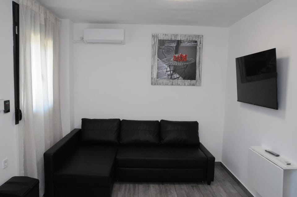 Bellelen Apartments - Margarita Apartment in Argolis, Greece